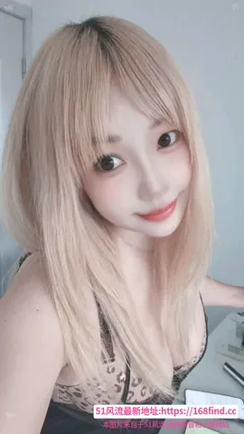 浦东丰乳闷骚淫荡欲妇 图片 1