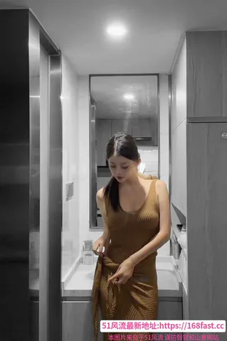 高挑性感翘臀美女 图片 1