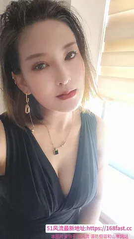 身材性感美女 图片 1