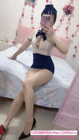 情趣服饰镜前啪 图片 1