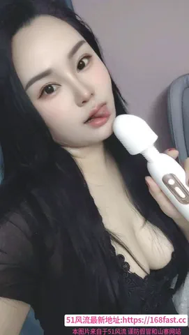 二刷熟女性感大白奶 图片 1